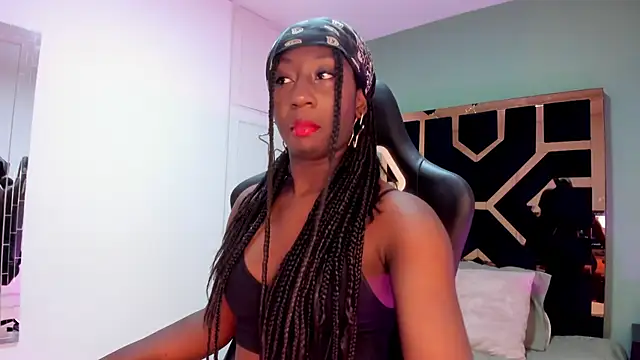 Snapshot of Madison_Monroe_ chatting on 09/19/25, 11:33 Madison Monroe online show from 09/19/25, 11:33