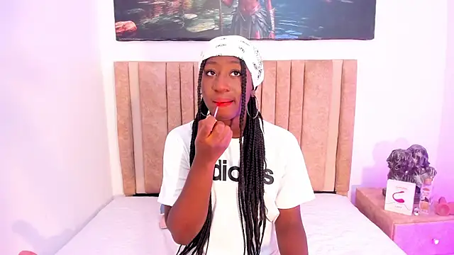 Snapshot of Madison_Monroe_ chatting on 10/15/25, 12:16 Madison Monroe online show from 10/15/25, 12:16