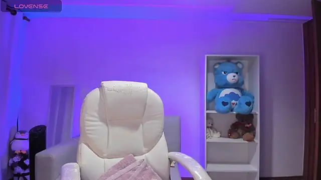  wdreamgirl online show from 11/11/25, 04:34