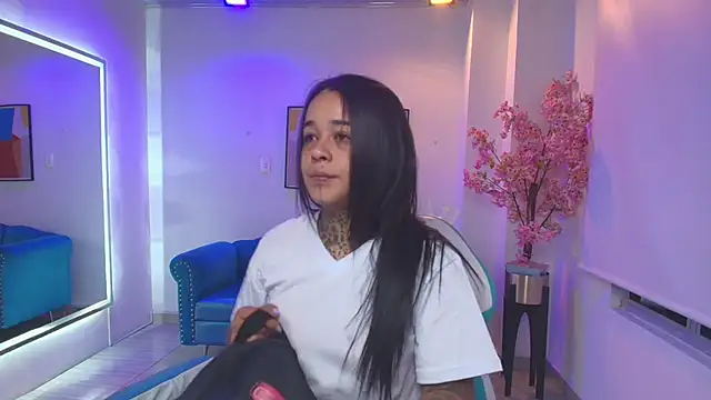 Black roseee online show from 04/24/26, 04:15