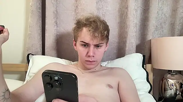 scottishtwink01 online show from 09/19/25, 02:35