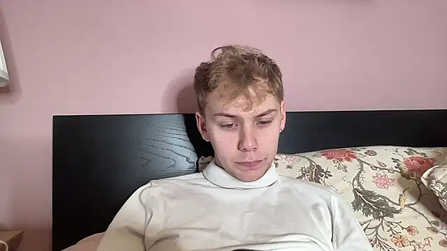 scottishtwink01 online show from 10/21/25, 12:28