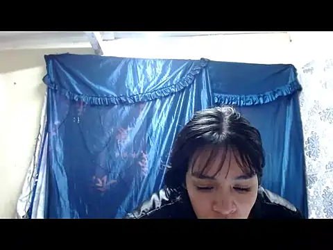 Snapshot of sharon-candy12 chatting on 09/12/25, 09:04 sharon-candy12 online show from 09/12/25, 09:04