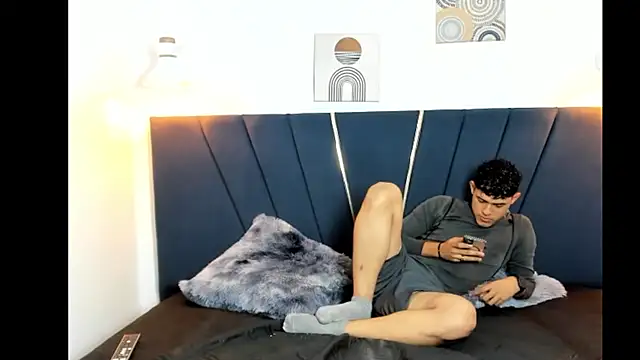 Snapshot of ryan_cum23 chatting on 09/12/25, 11:48 ryan cum23 online show from 09/12/25, 11:48