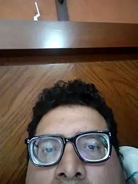 Santiagoqro85 online show from 10/31/25, 06:31