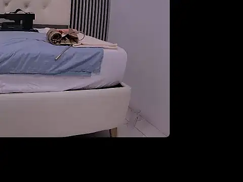 lia carters online show from 09/27/25, 02:05