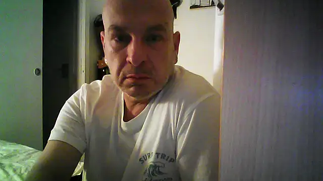 tuplaceroll online show from 10/04/25, 03:26