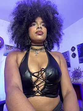 Snapshot of Raven_luv chatting on 05/15/26, 08:49 Raven luv online show from 05/15/26, 08:49