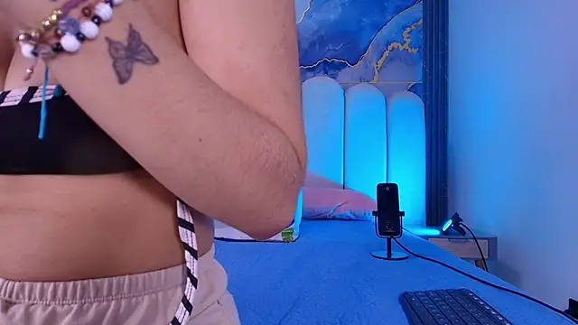 abbyrouss  online show from 04/02/26, 03:04