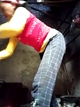 -Xuka-200 online show from 12/18/25, 01:33