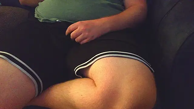 thighguy30 online show from 10/07/25, 12:19