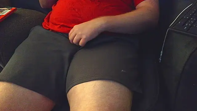 thighguy30 online show from 10/20/25, 05:13