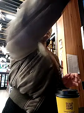 Jessie Queen 1 online show from 11/26/25, 08:04