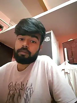 soniriyaa010101 online show from 11/07/25, 08:58