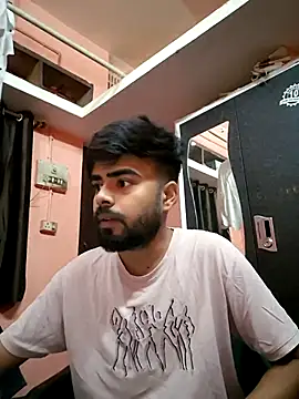 soniriyaa010101 online show from 04/12/26, 02:44