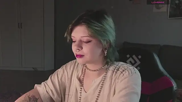 Alice Zev online show from 10/08/25, 03:09