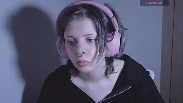 Snapshot of Alice_Zev chatting on 06/29/26, 11:38 Alice Zev online show from 06/29/26, 11:38
