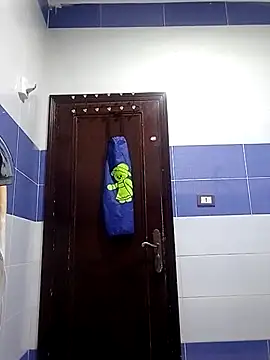 ayamohamedAbozeed online show from 10/18/25, 02:51