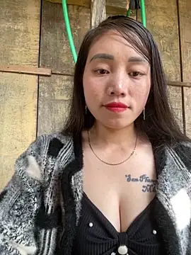 chipp-bong online show from 12/04/25, 01:48