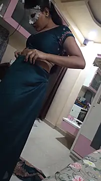 Snapshot of shobha_lover02 chatting on 04/10/26, 05:28 shobha lover02 online show from 04/10/26, 05:28