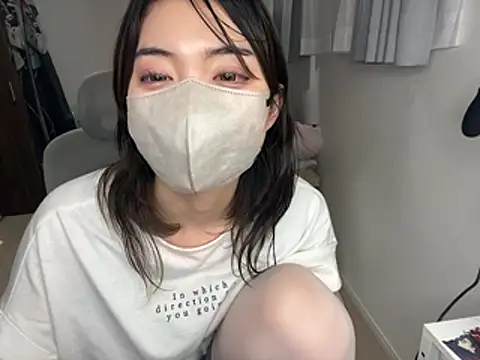 Snapshot of naginagisan chatting on 07/28/26, 11:17 naginagisan online show from 07/28/26, 11:17