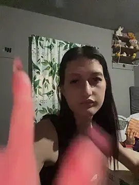 Snapshot of Caroline_daring chatting on 04/29/26, 12:16 Caroline daring online show from 04/29/26, 12:16