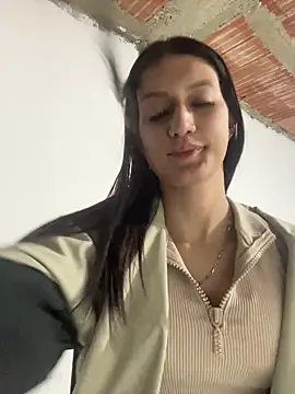 Snapshot of Caroline_daring chatting on 06/05/26, 03:24 Caroline daring online show from 06/05/26, 03:24