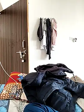 Chanderi19 online show from 11/29/25, 04:48