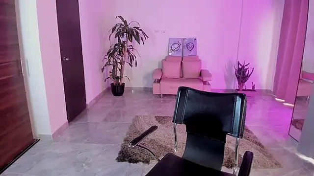 Candy fox 19 online show from 12/05/25, 06:48