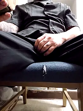 Snapshot of maxelbueno chatting on 09/15/25, 08:09 maxelbueno online show from 09/15/25, 08:09