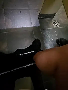 Snapshot of maxelbueno chatting on 09/30/25, 09:53 maxelbueno online show from 09/30/25, 09:53