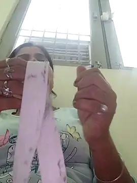 Hot-Pooja25 online show from 09/20/25, 09:32