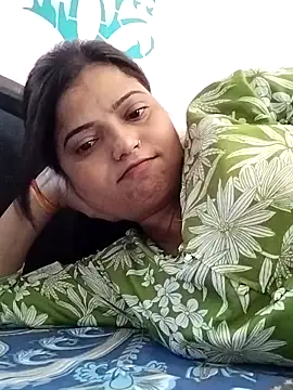 Hot-Pooja25 online show from 04/19/26, 03:17