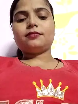 Hot-Pooja25 online show from 04/23/26, 01:35