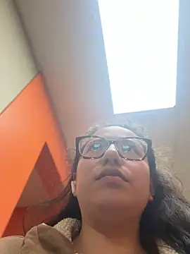 Chelsyleslyy online show from 05/21/26, 11:17