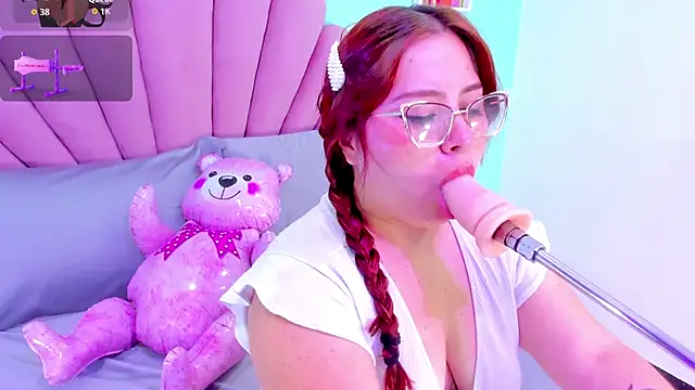 alana glasses online show from 09/30/25, 12:10