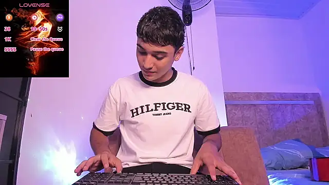 Snapshot of Austin_Cardieff_ chatting on 09/14/25, 02:00 Austin Cardieff  online show from 09/14/25, 02:00