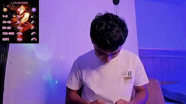 Snapshot of Austin_Cardieff_ chatting on 09/15/25, 03:39 Austin Cardieff  online show from 09/15/25, 03:39