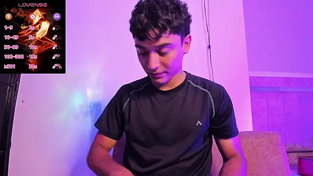 Snapshot of Austin_Cardieff_ chatting on 09/16/25, 04:13 Austin Cardieff  online show from 09/16/25, 04:13