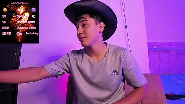 Snapshot of Austin_Cardieff_ chatting on 09/17/25, 03:30 Austin Cardieff  online show from 09/17/25, 03:30