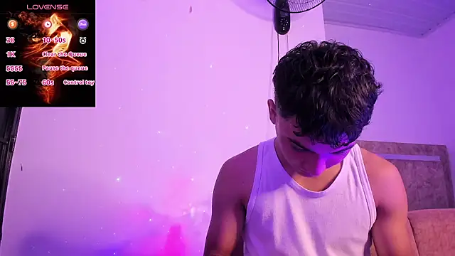 Snapshot of Austin_Cardieff_ chatting on 09/26/25, 03:10 Austin Cardieff  online show from 09/26/25, 03:10