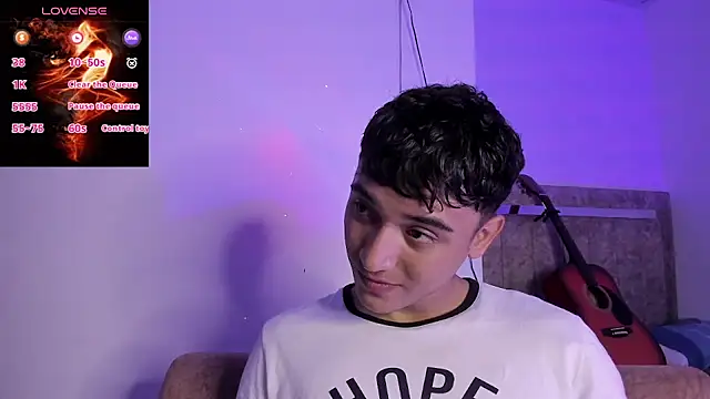 Snapshot of Austin_Cardieff_ chatting on 09/30/25, 08:03 Austin Cardieff  online show from 09/30/25, 08:03