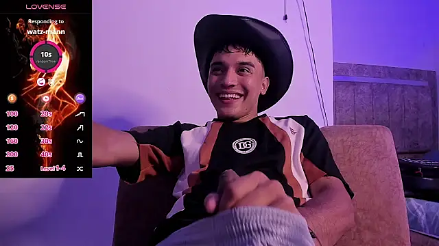 Snapshot of Austin_Cardieff_ chatting on 10/15/25, 07:36 Austin Cardieff  online show from 10/15/25, 07:36