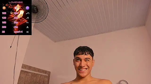 Snapshot of Austin_Cardieff_ chatting on 10/21/25, 08:20 Austin Cardieff  online show from 10/21/25, 08:20