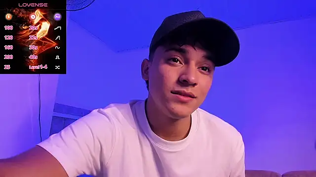 Snapshot of Austin_Cardieff_ chatting on 10/22/25, 08:08 Austin Cardieff  online show from 10/22/25, 08:08