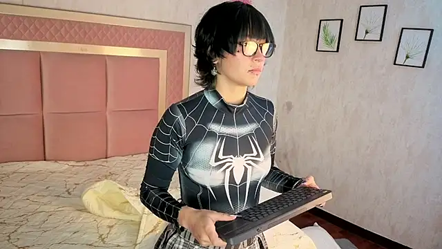 RobinBennett online show from 11/17/25, 12:22