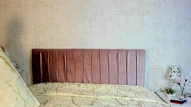 RobinBennett online show from 11/23/25, 02:22