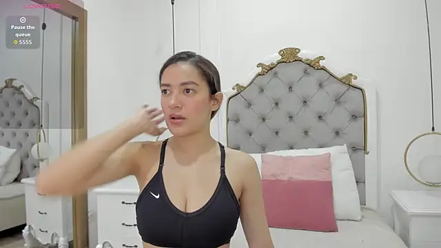 Skylerwhite02 online show from 04/21/26, 03:35