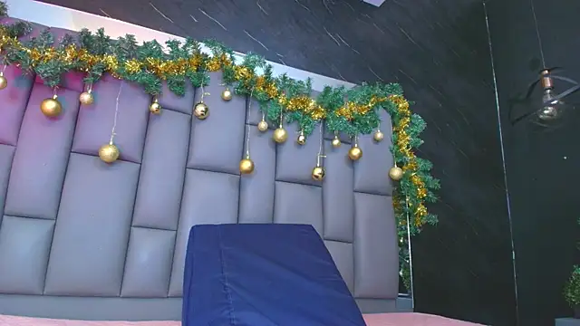 kissme luna online show from 12/18/25, 07:09