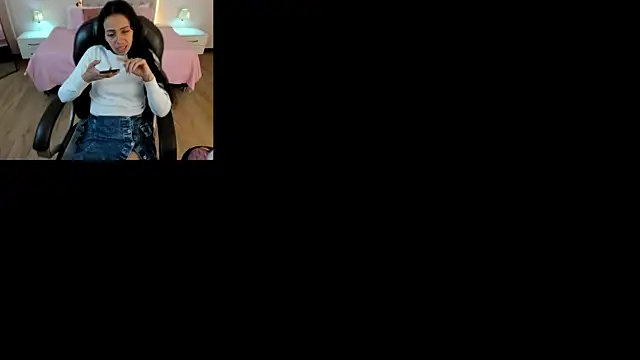 Snapshot of Mariam_Lopez__ chatting on 05/01/26, 04:28 Mariam Lopez online show from 05/01/26, 04:28